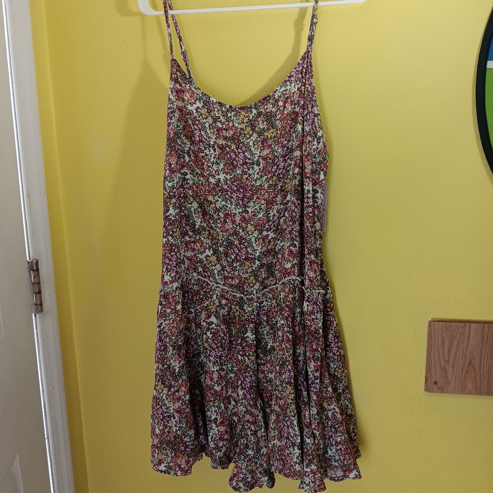 Nice Flowery Summer Dress NWT